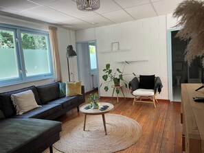 Smart TV, futbolito, tenis de mesa y libros