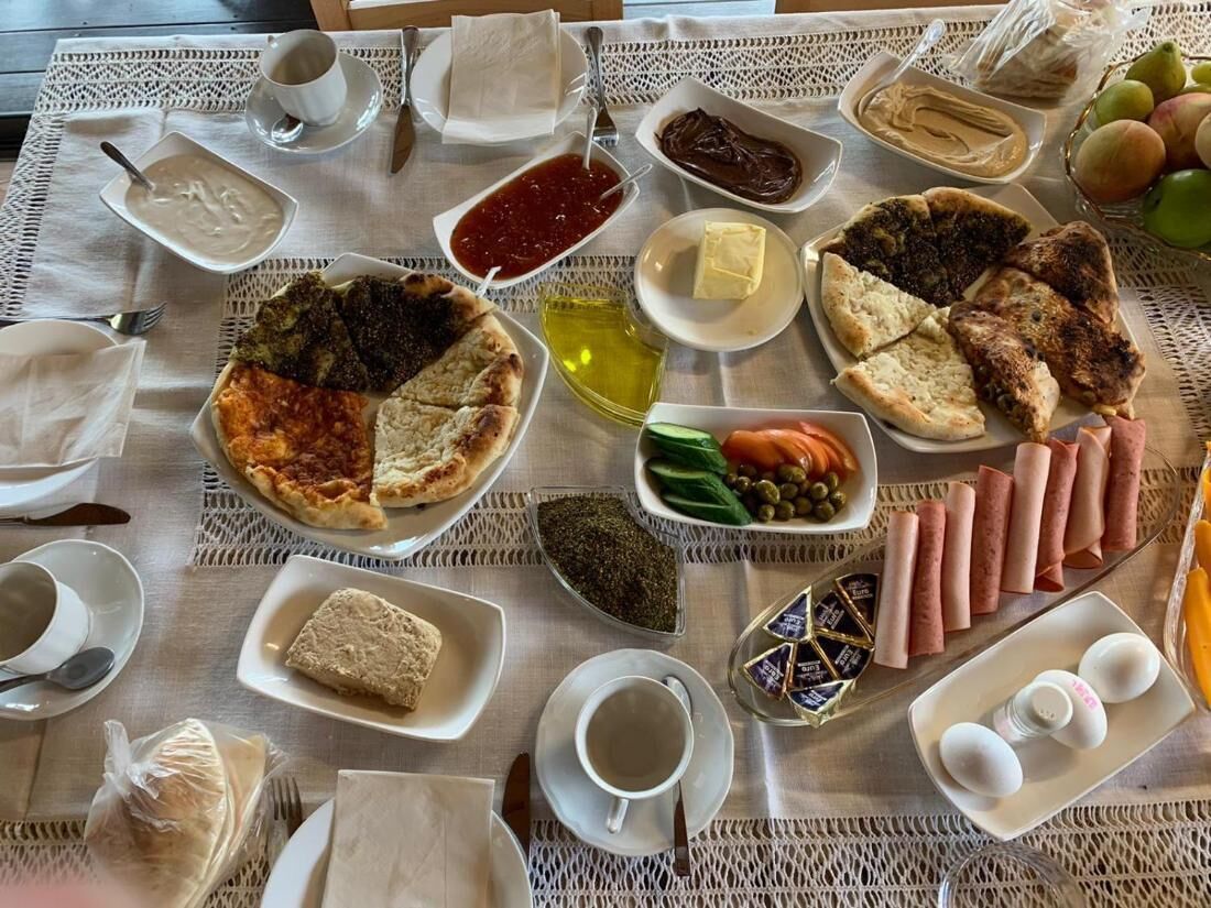 Breakfast meal