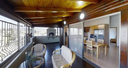 Cozy Wood Apartment With Great View to Nazareth