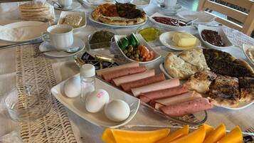 Appartement, 1 slaapkamer, roken, balkon | Dineren