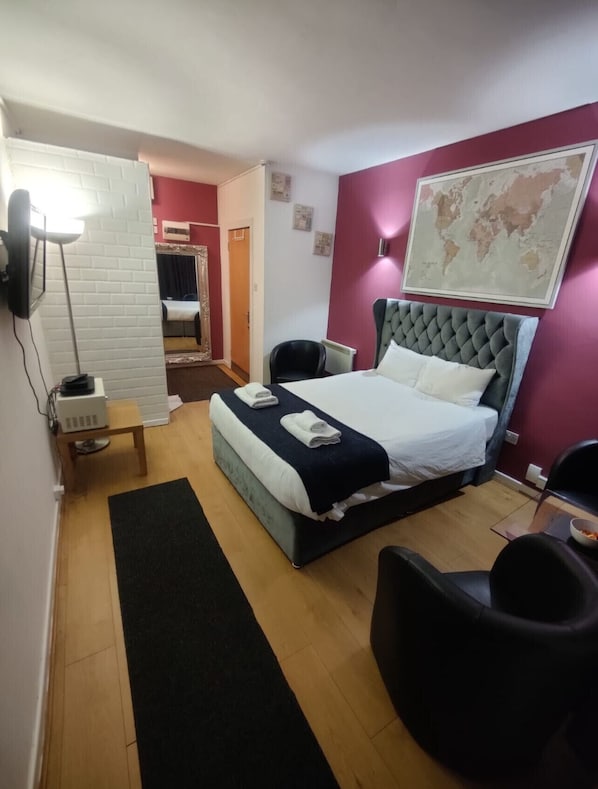 1 chambre, Wi-Fi gratuit, draps fournis