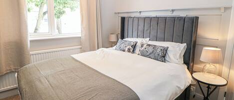 Stuga | 3 sovrum, individuell inredning, unika möbler och gratis wi-fi