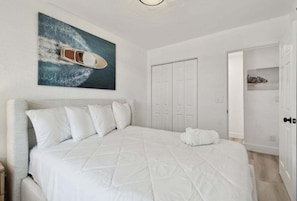 1 chambre, fer et planche à repasser, Wi-Fi gratuit, draps fournis