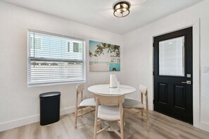 Dining - Treasure Island Escape (Treasure Island)