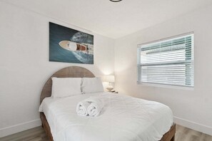1 chambre, fer et planche à repasser, Wi-Fi gratuit, draps fournis