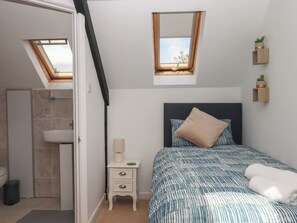 3 室のベッドルーム、客室ごとに異なる装飾、客室ごとに異なるインテリア、WiFi (無料)