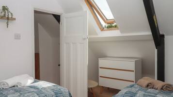 3 bedrooms, individually decorated, individually furnished, free WiFi