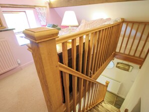 2 bedrooms, individually decorated, individually furnished, free WiFi - The Long House (Oswestry)