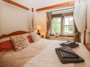 4 Schlafzimmer, individuell dekoriert, individuell eingerichtet