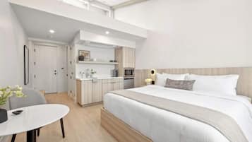 Strykejern/-brett, reiseseng for barn, wi-fi og sengetøy