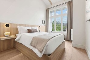 2 bedrooms, iron/ironing board, travel crib, WiFi