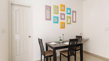 Apartment (2 Bedrooms) | Bahagian dalam