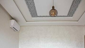 Villa, balcón | 6 habitaciones y wifi gratis