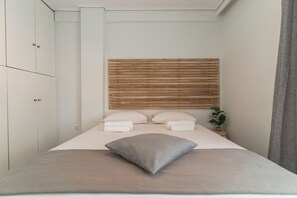 2 chambres, fer et planche à repasser, Wi-Fi, draps fournis