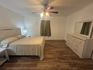 3 bedrooms, iron/ironing board, WiFi