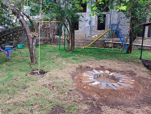 Children’s play area – outdoor