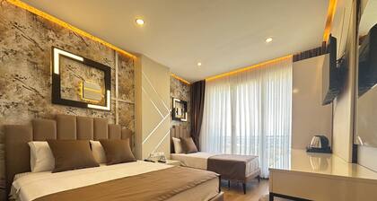 Fourpoints Airport Hotel