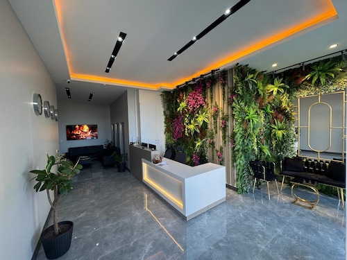 Fourpoints Airport Hotel