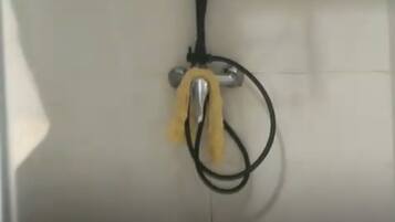 Hand-held showerhead