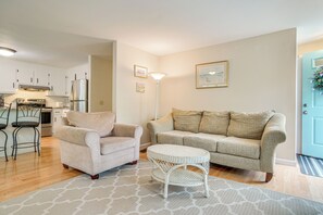 House (4 Bedrooms) | Interior - 1/2 Mi to Cooks Brook Beach: Cozy Cape Cod Retreat (Eastham)