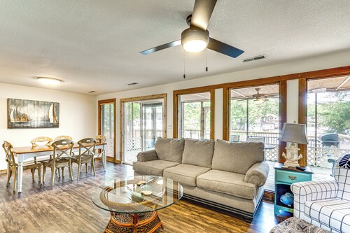 Lake of the Ozarks Home w/ Boat Dock & Kayaks