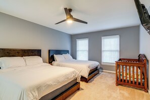 Interior - Family Retreat w/ Fenced Yard in Woodbridge! (Woodbridge)