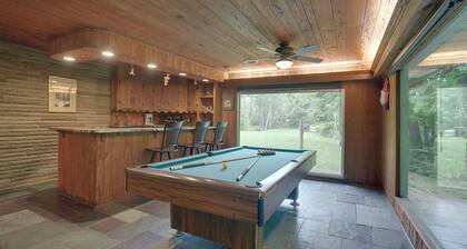 Lodge-style Home in Coshocton w/ Spacious Yard