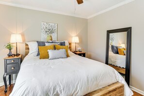 Interior - Modern Pet-friendly Home w/ Covered Patio + Yard (Jackson)