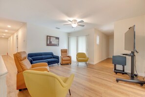 Interior - 15 Mi to Dtwn Orlando: Spacious Family Home (Winter Springs)