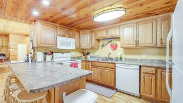 Casa (Multiple Bedrooms) | Interior