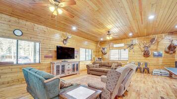 Casa (Multiple Bedrooms) | Interior