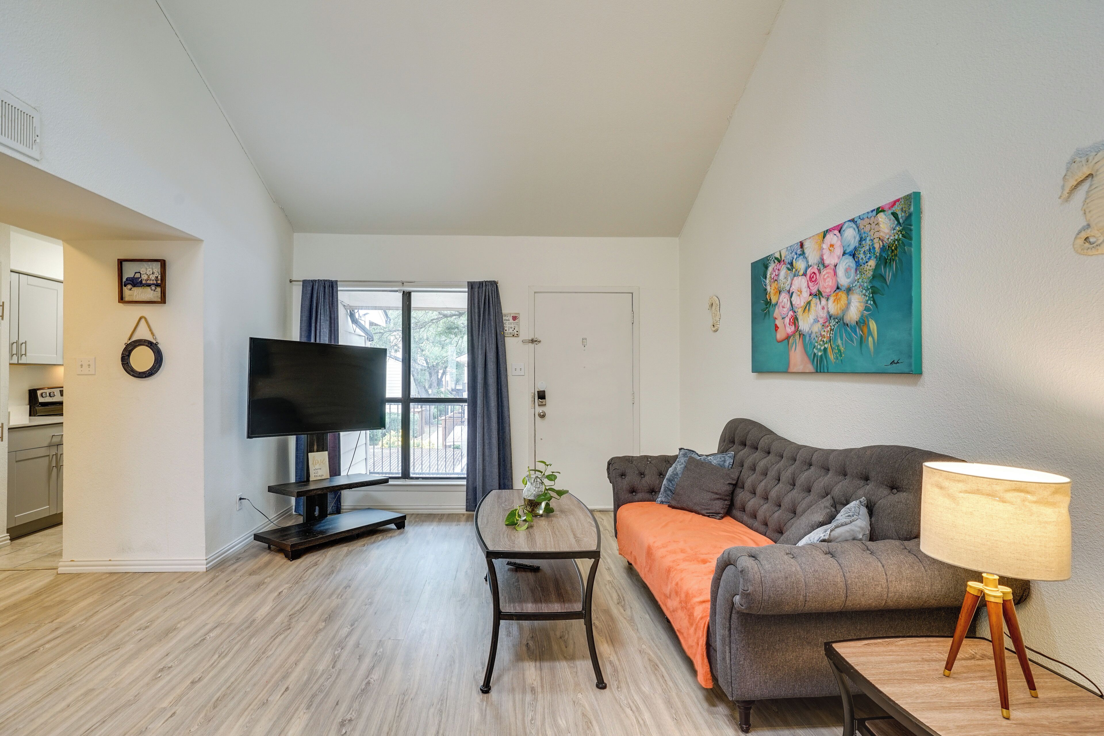 Apartment (1 Bedroom) | Interior