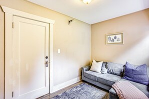 House (1 Bedroom) | Interior