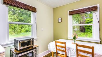 House (1 Bedroom) | Interior