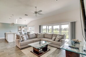 House (2 Bedrooms) | Interior