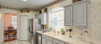 12 Mi to Dtwn Houston: Family-friendly Home!