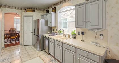 12 Mi to Dtwn Houston: Family-friendly Home!