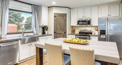 12 Mi to Possum Kingdom Lake: Graford Getaway!