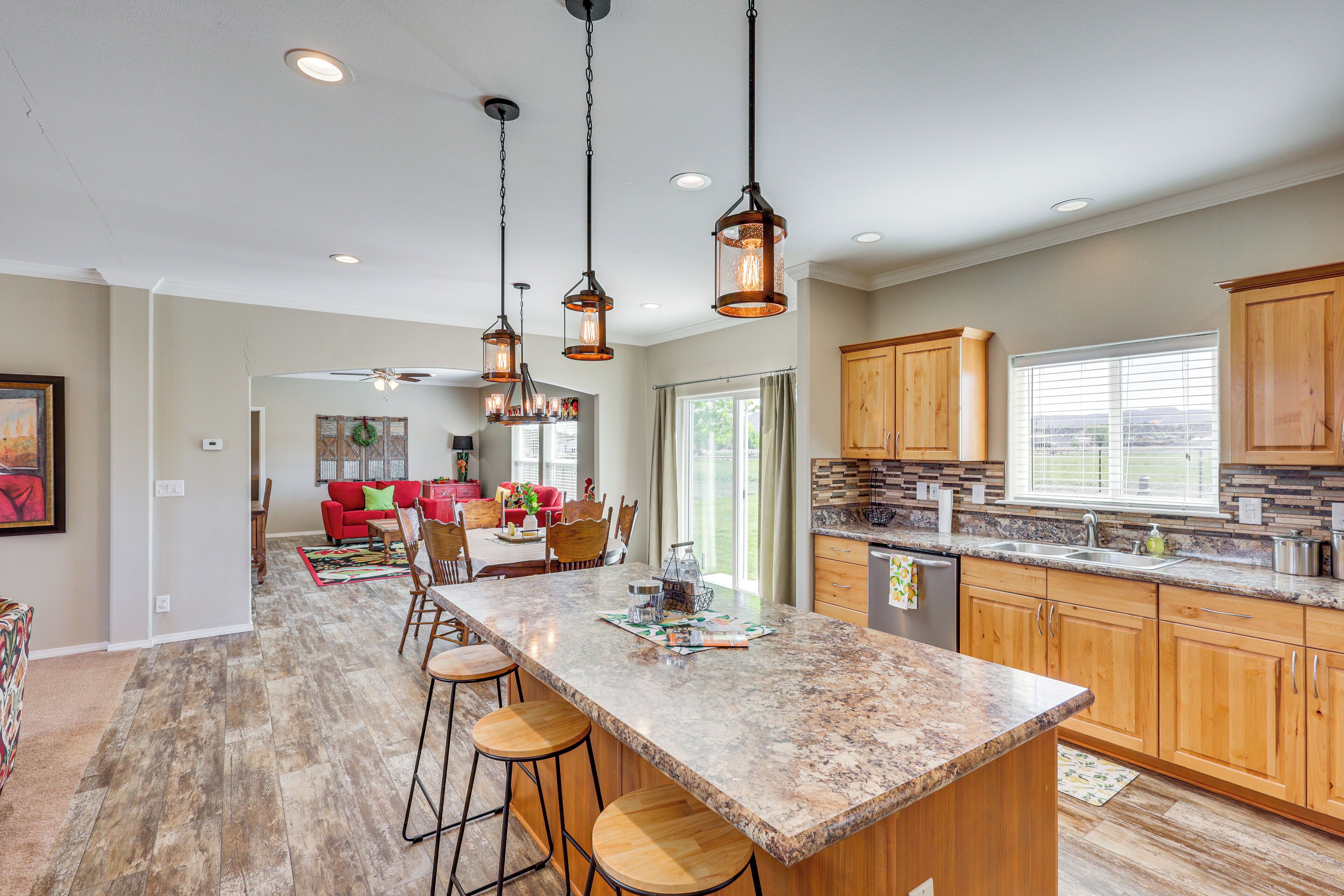 House (4 Bedrooms) | Interior