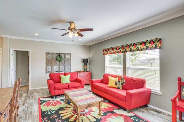 House (4 Bedrooms) | Interior