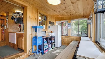 Cottage (3 Bedrooms) | Interior