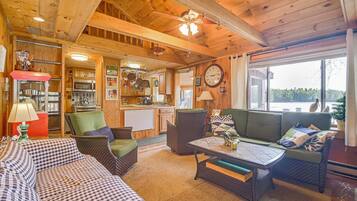 Cottage (3 Bedrooms) | Interior