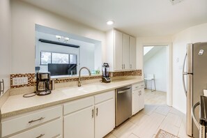 Apartment (2 Bedrooms) | Interior - Pool & Trail Access On-site: Modern Austin Condo! (Austin)