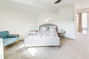 Apartment (2 Bedrooms) | Interior - Pool & Trail Access On-site: Modern Austin Condo! (Austin)