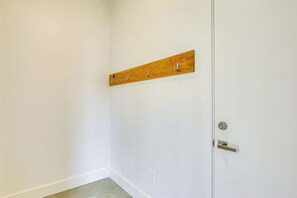 Apartment (0 Bedroom) | Interior