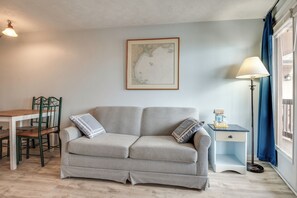 Apartment (0 Bedroom) | Interior - Beachfront Unit 17 Right on Old Orchard Beach! (Old Orchard Beach)