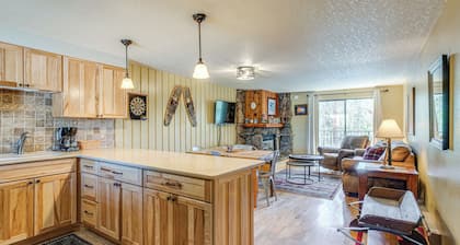 2 Mi to Winter Park Resort: Mtn-view Haven!