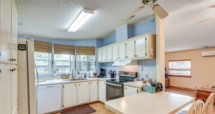 Boat Dock & Waterfront Deck: Home in Satsuma!