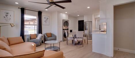 House (2 Bedrooms) | Interior