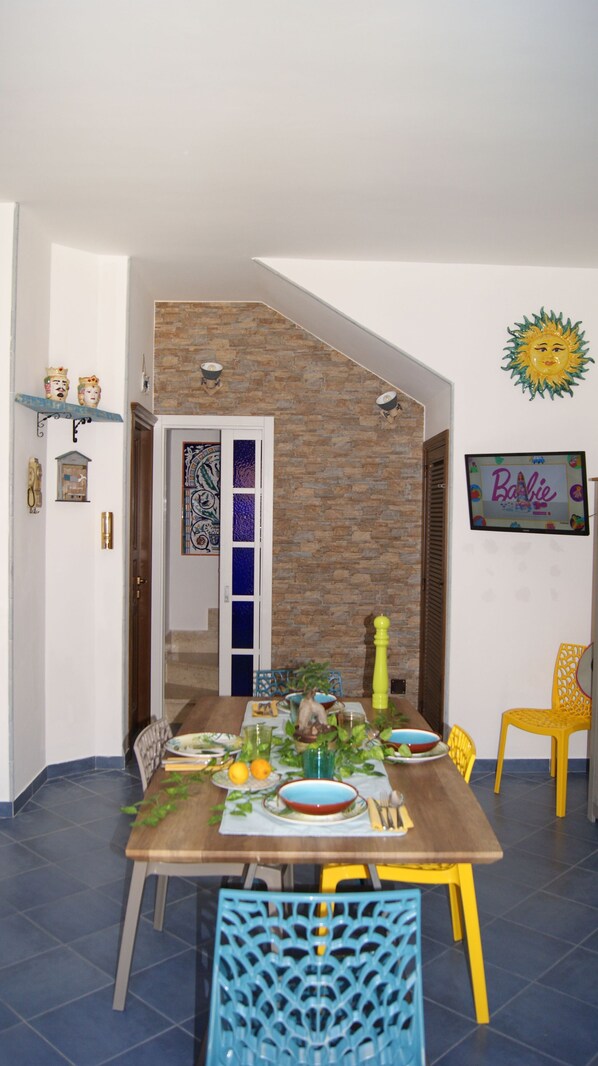 غرفة لتناول الطعام